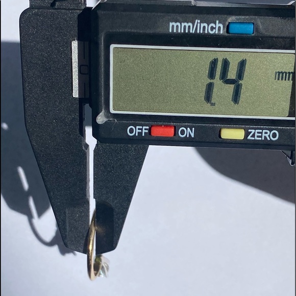 Gorgeous😍 14KT Solitaire Diamond engagement ring💍💎✨ - Picture 15 of 17